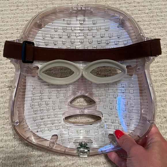 MZ Skin LED Mask - Picture 3 of 4